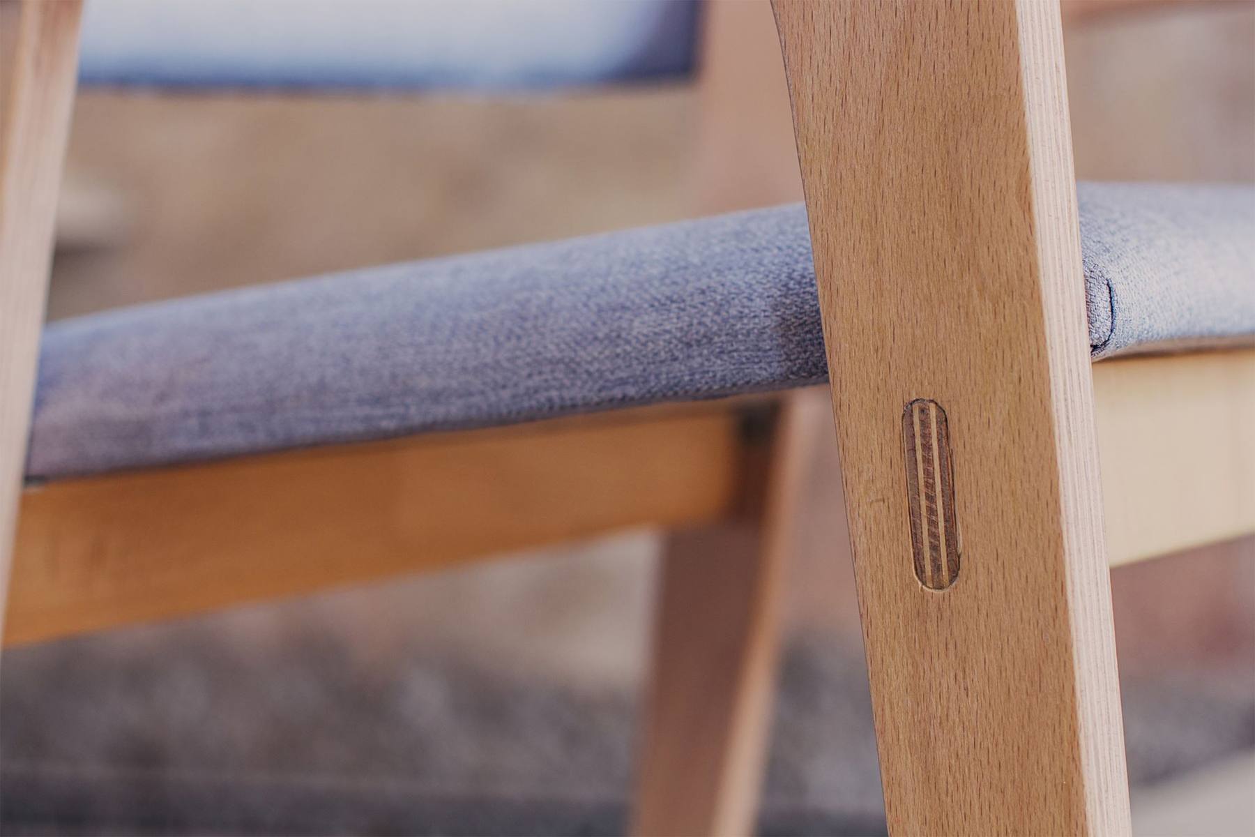 Upholstered dining chair – image 4